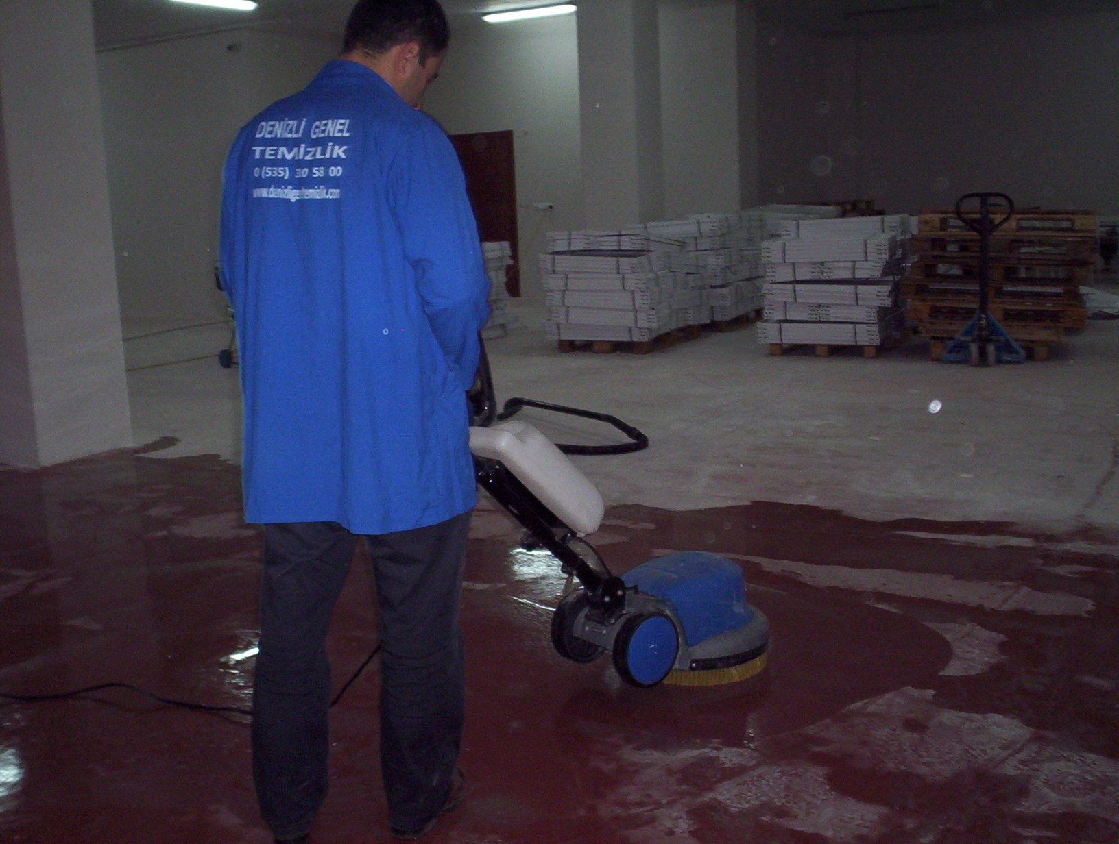 sert zemin temizliği